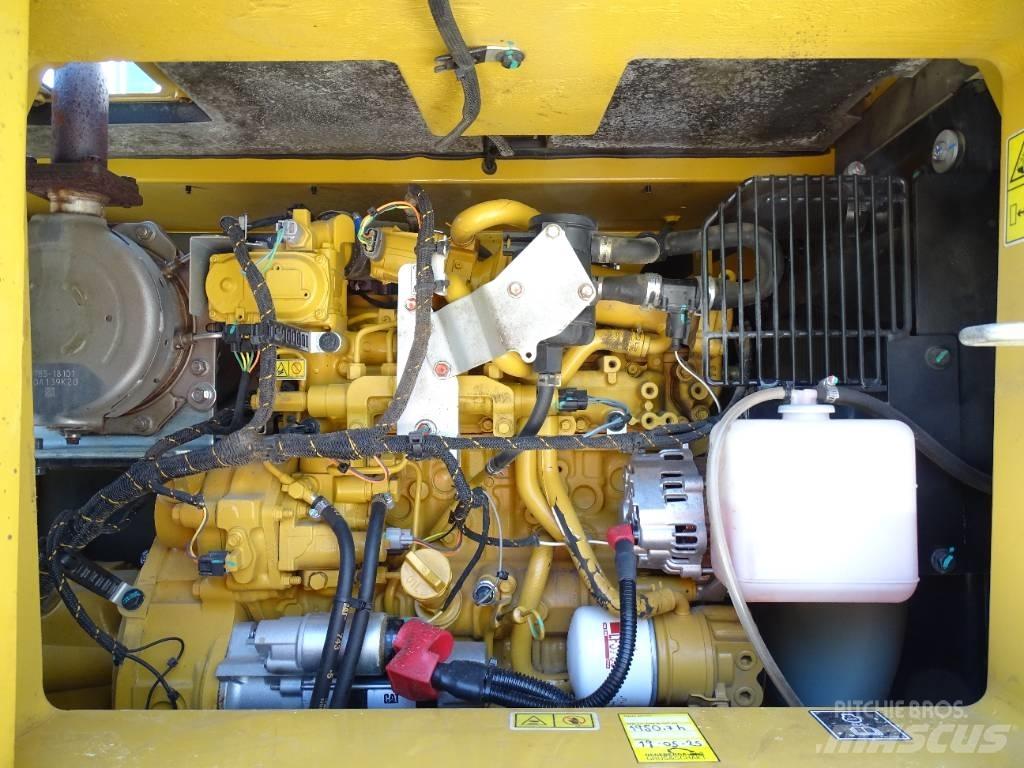 CAT 310 Gravemaskiner på larvebånd