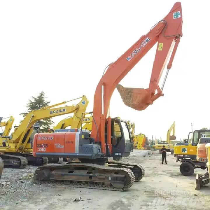 Hitachi ZX240 Gravemaskiner på larvebånd