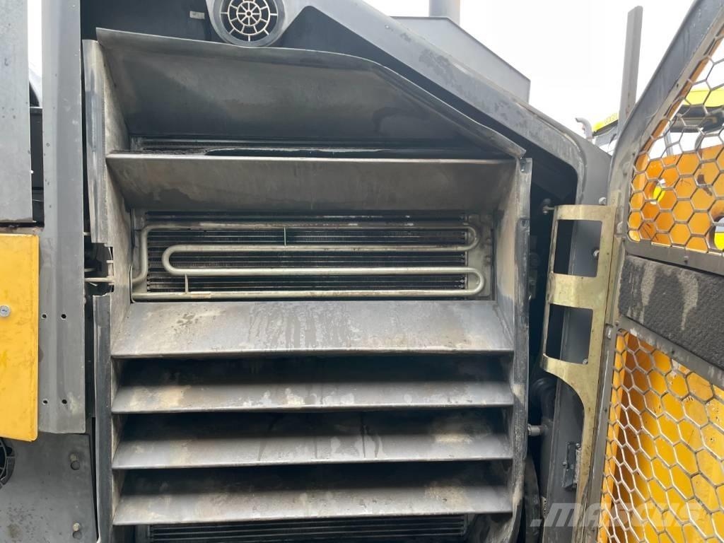 Volvo P7820C Asfaltudlæggere