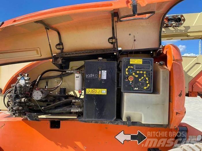 JLG 800AJ Bomlifte med knækarm