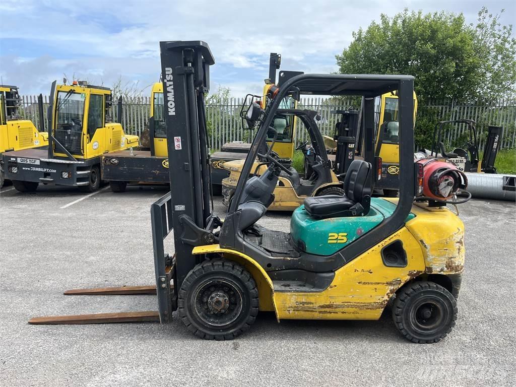 Komatsu FG25HT-16R LPG gaffeltrucks