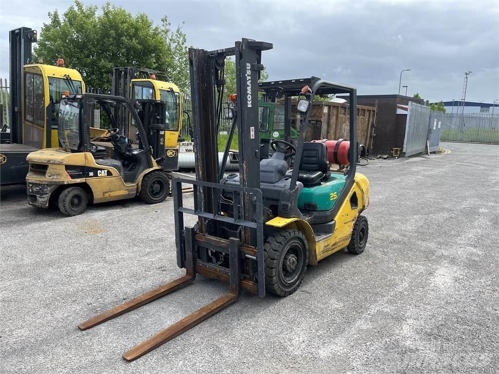 Komatsu FG25HT-16R LPG gaffeltrucks