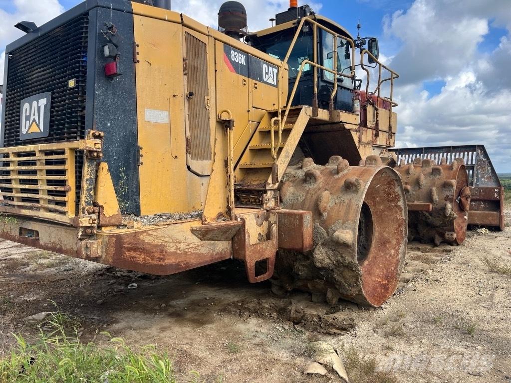 CAT 836K Jordvibrationstromler
