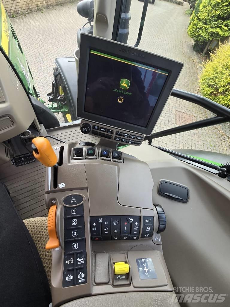John Deere 6120 R Traktorer