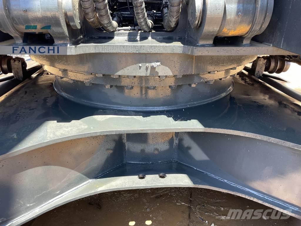 Hyundai 305lC-9T Gravemaskiner på larvebånd