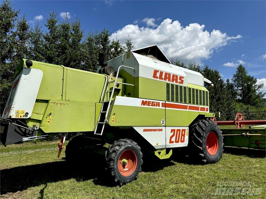 CLAAS Mega 208 Mejetærskere