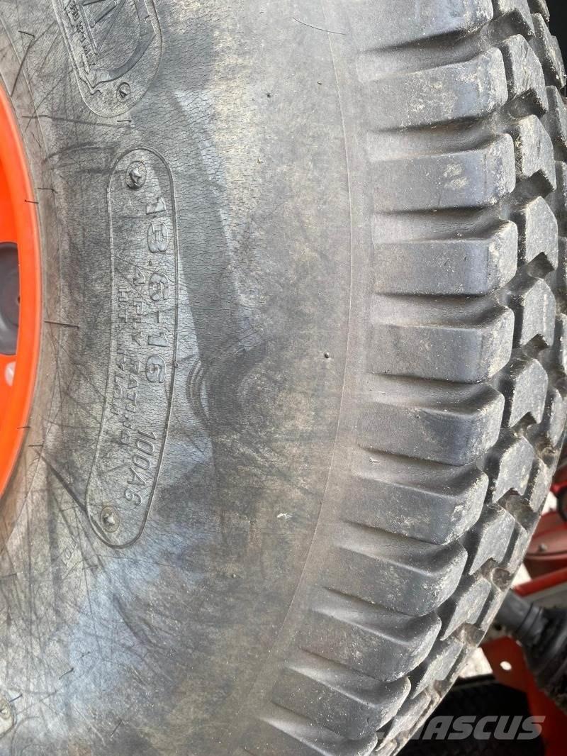 Kubota ST 401-C Kompakte traktorer