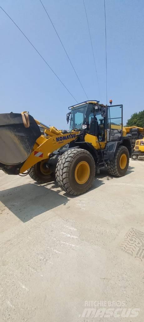 Komatsu WA270-8 Læssemaskiner på hjul