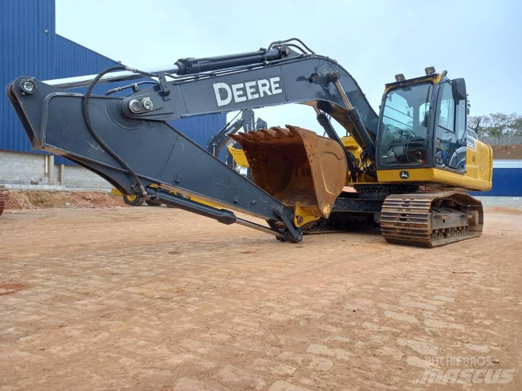 DEERE 210G Gravemaskiner på larvebånd