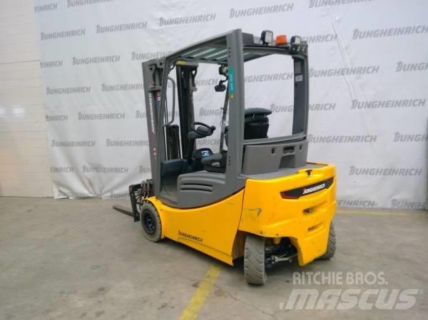 Jungheinrich EFG 320 El gaffeltrucks