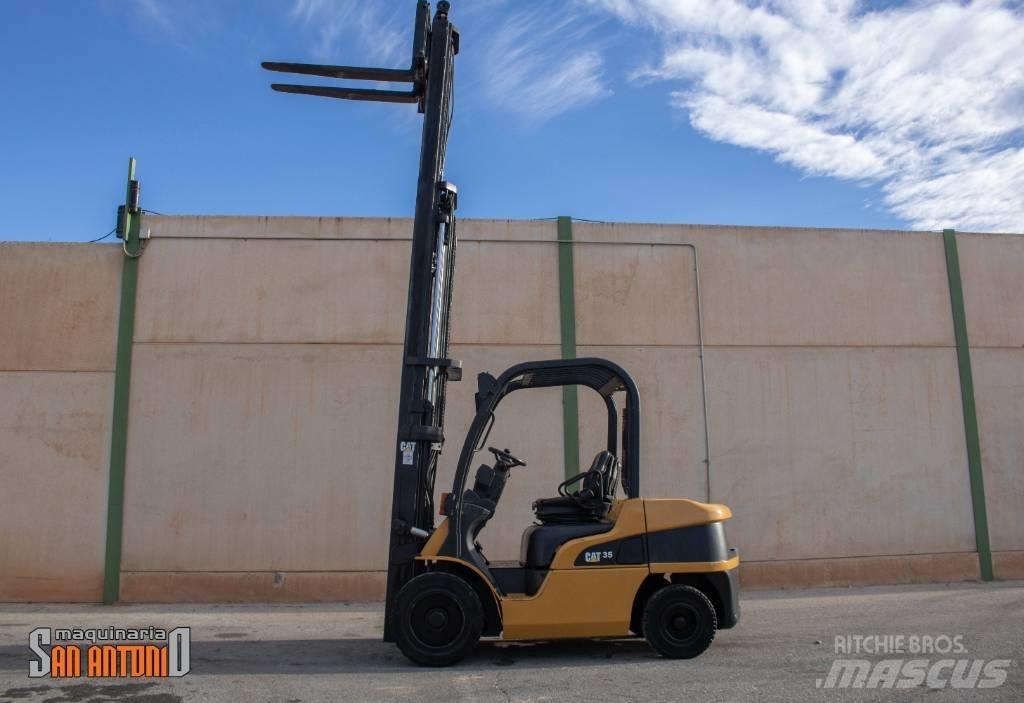 CAT DP 35 N Diesel gaffeltrucks
