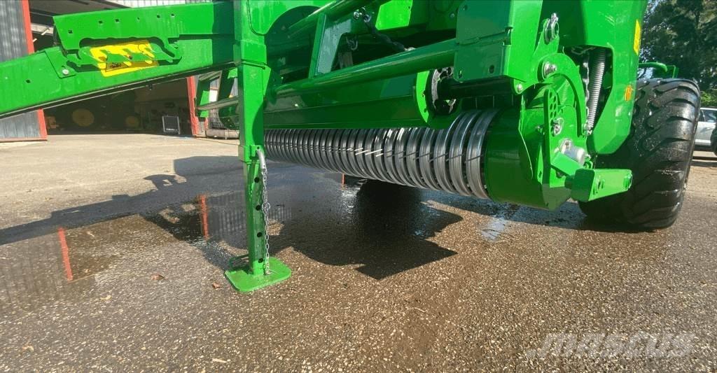 John Deere V461M Rundballe-pressere
