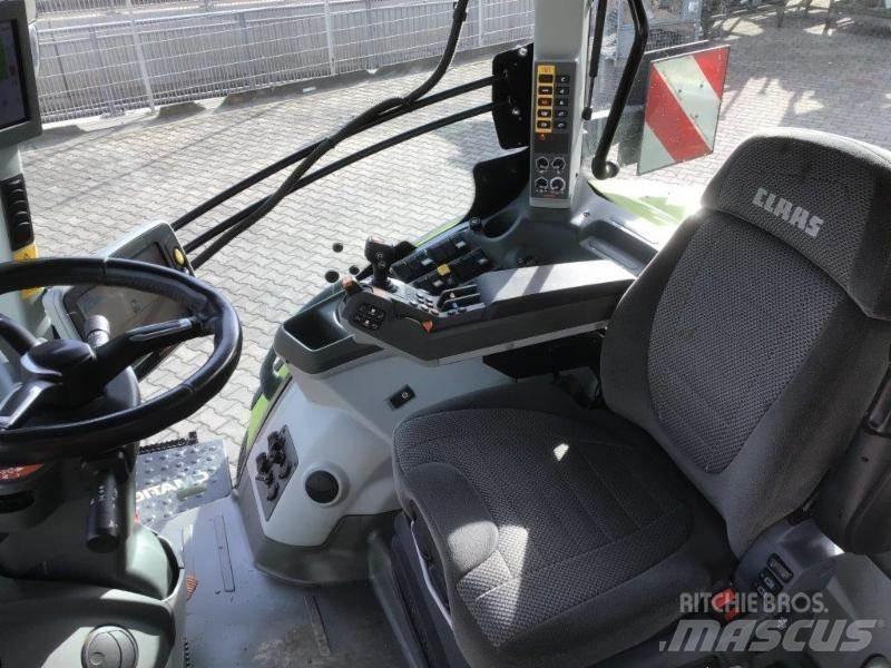 CLAAS AXION 810 Traktorer