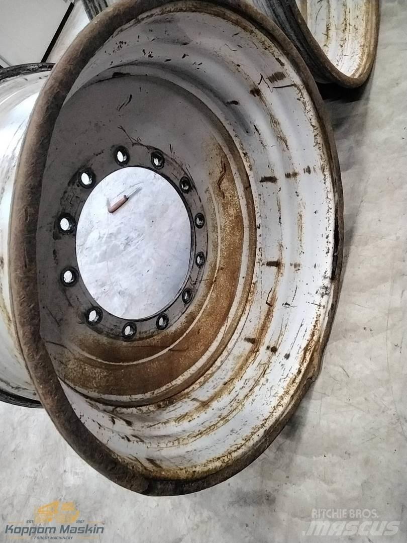 Valmet 901 20x34 Dæk, hjul og fælge