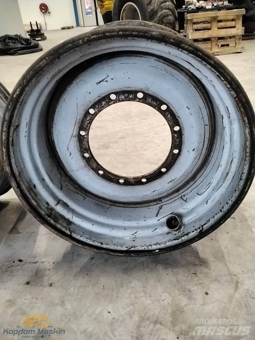 Valmet 901 20x34 Dæk, hjul og fælge