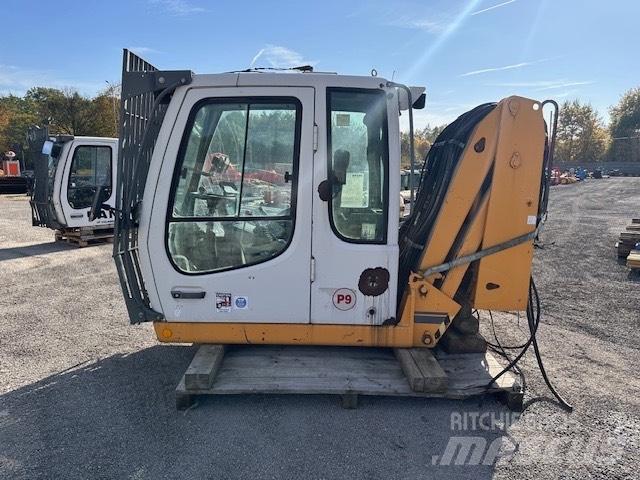 Liebherr A 934 C HD Kabiner og interiør