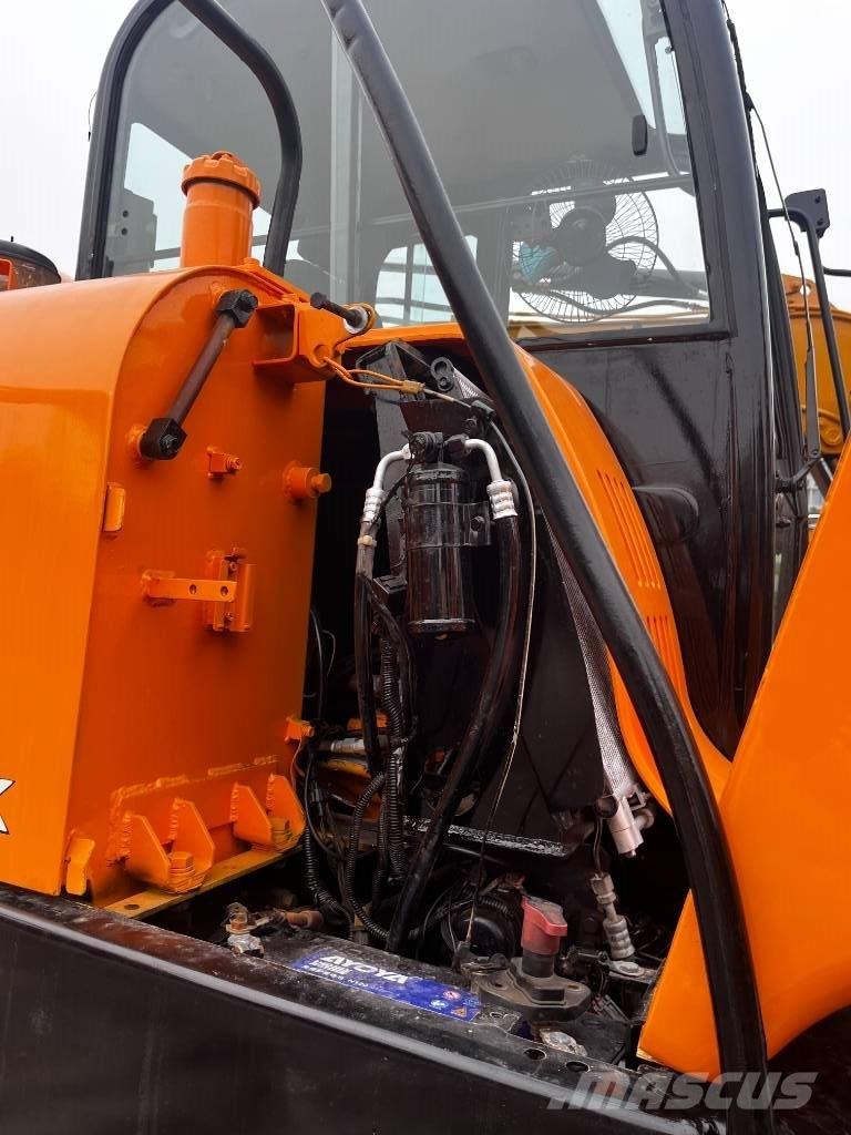 Hyundai Robex 60 W-9 Gravemaskiner på hjul