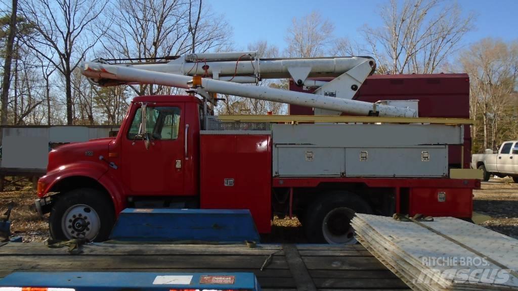 International 4700 Lastbilmonterede lifte