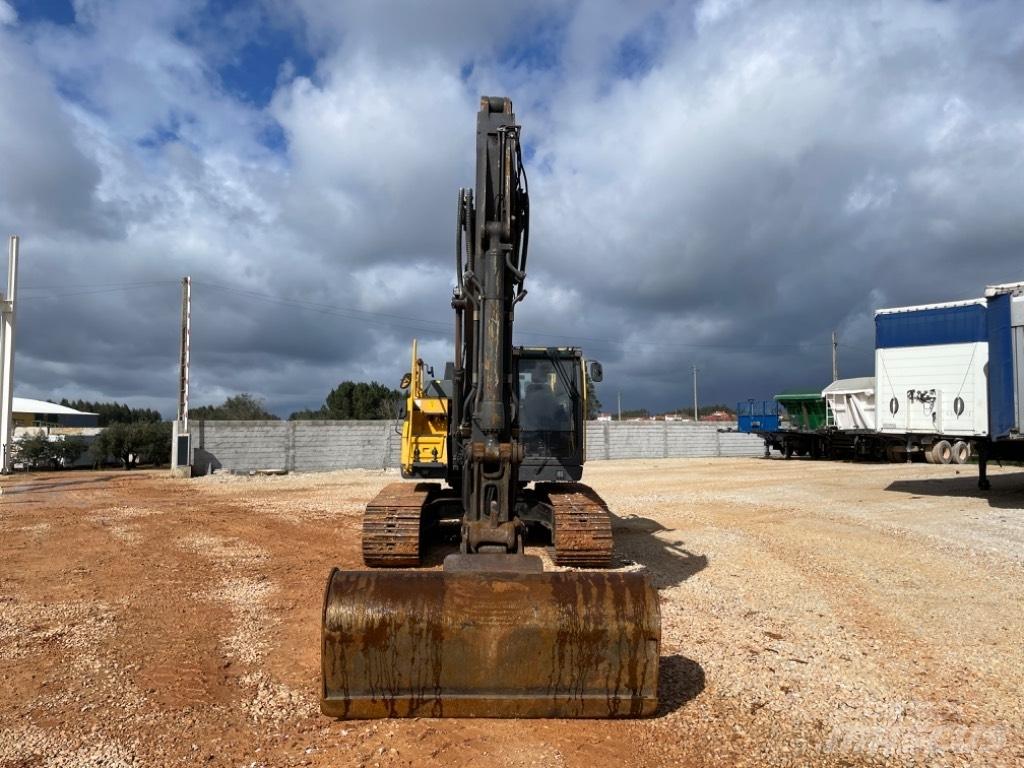 Volvo EC 220 E Gravemaskiner på larvebånd