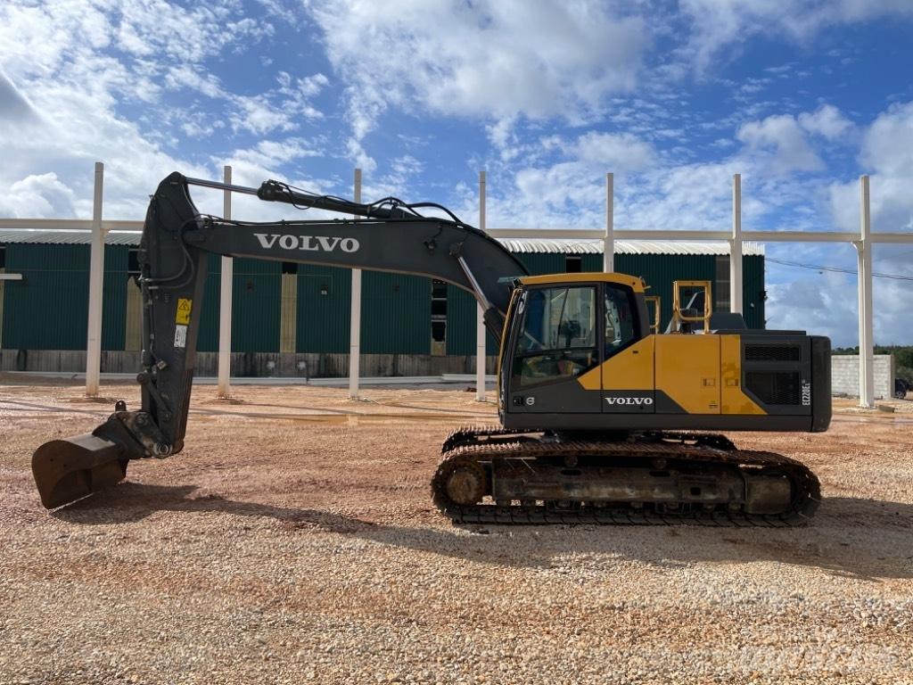 Volvo EC 220 E Gravemaskiner på larvebånd