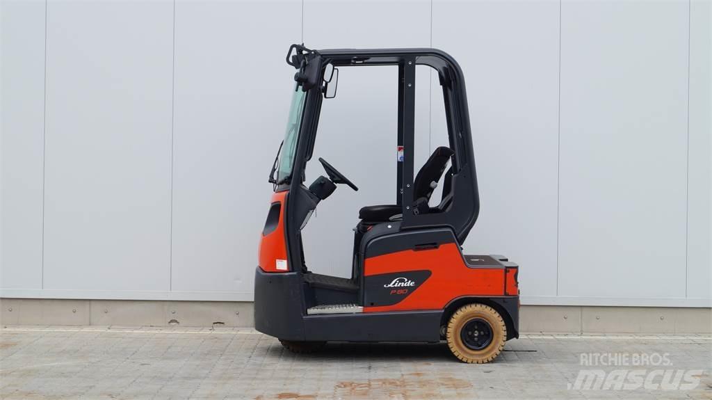 Linde P80 Bugsertruck
