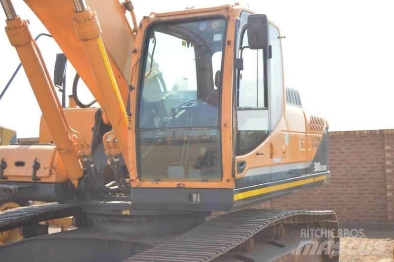 Hyundai 300LC Minigravemaskiner