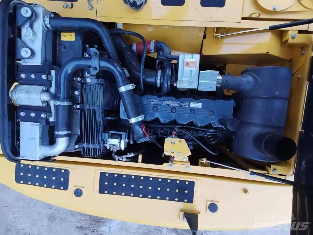 Komatsu PC 210 LC-8 Gravemaskiner på larvebånd
