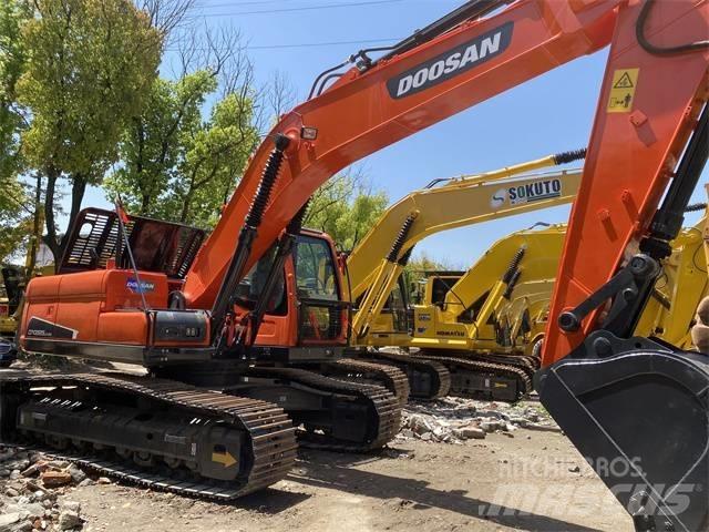 Doosan DX 225 LC Gravemaskiner på larvebånd