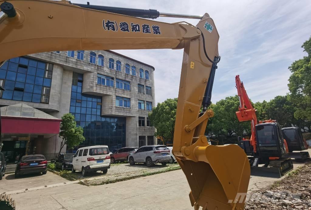 CAT 325D Gravemaskiner på larvebånd