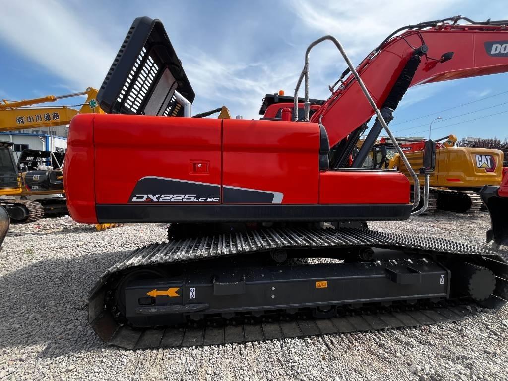 Doosan DX 225 Gravemaskiner på larvebånd