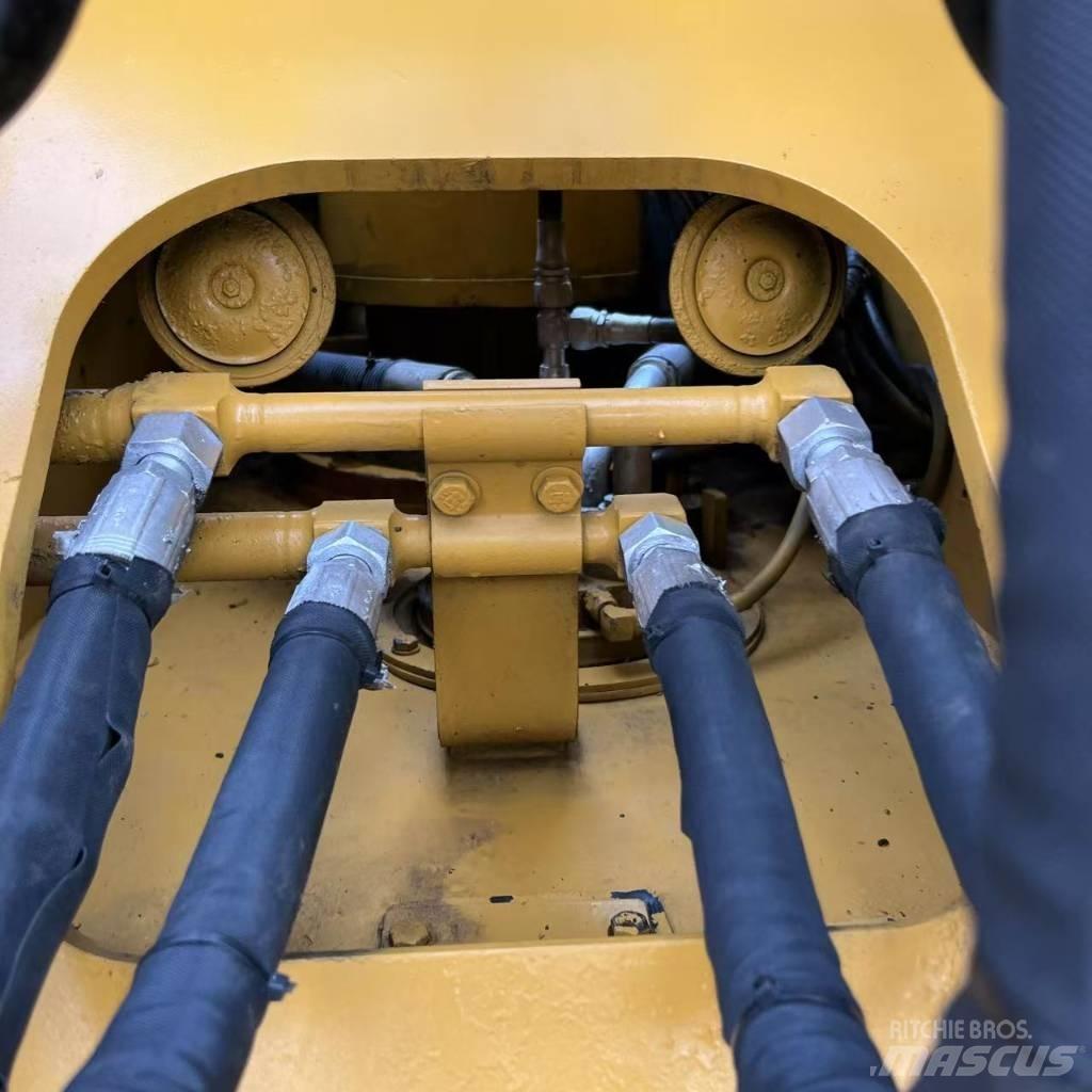 CAT 320D2 Midi-gravemaskiner 7t - 12t