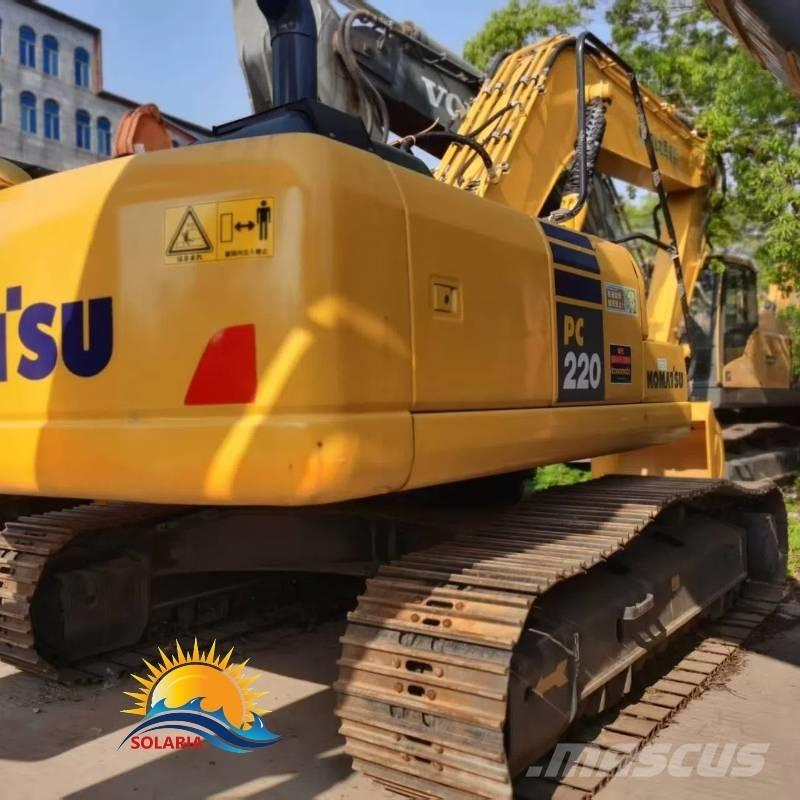 Komatsu PC 220-7 Gravemaskiner på larvebånd
