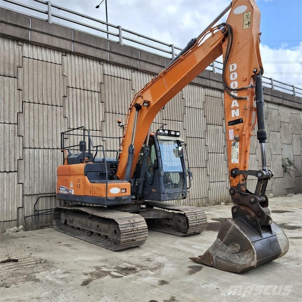 Doosan DX 140 LC Gravemaskiner på larvebånd