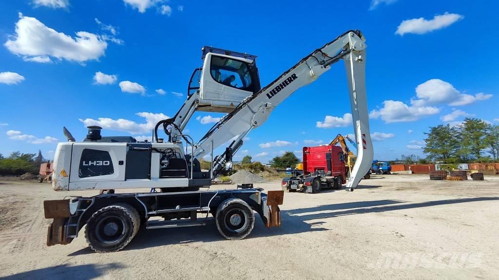 Liebherr LH 30 M Materialehåndteringsmaskiner