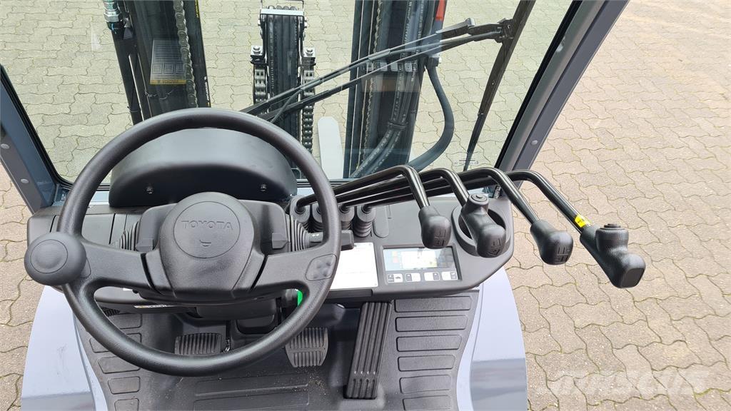 Toyota 02-8FGF25 LPG gaffeltrucks