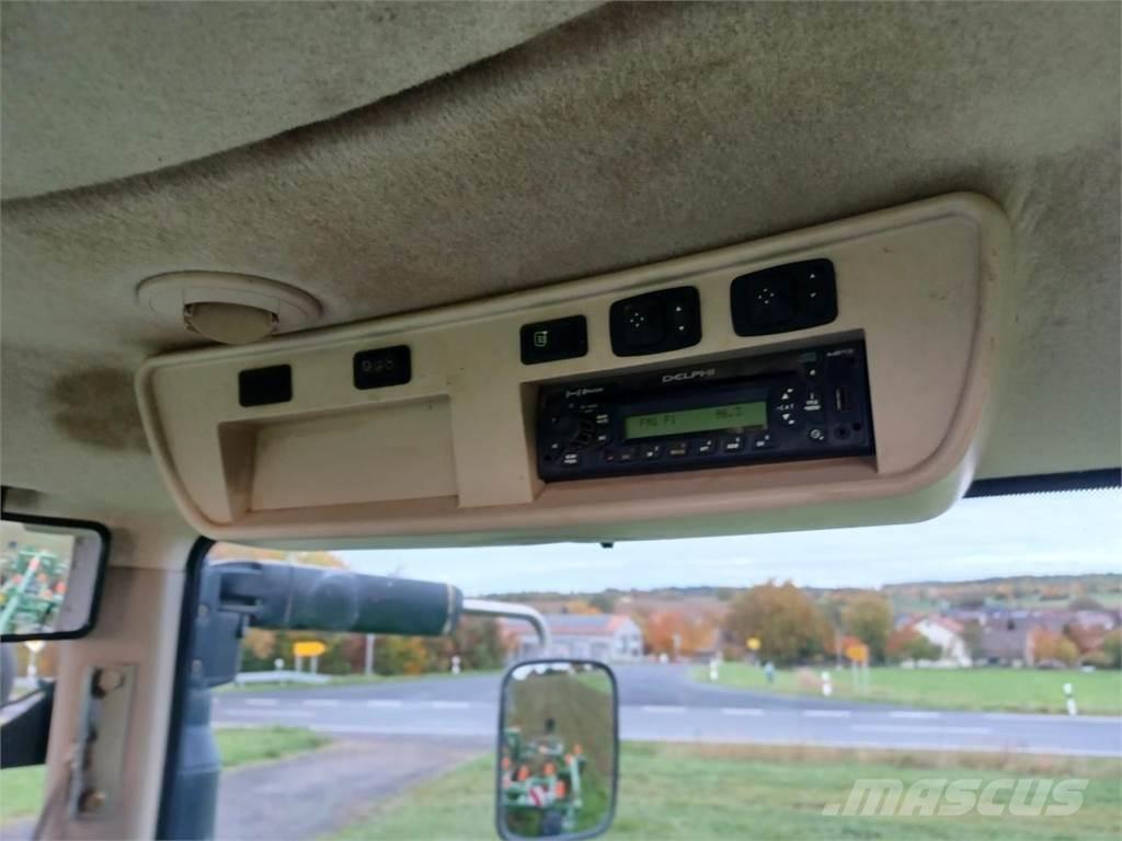 John Deere 8335R Traktorer