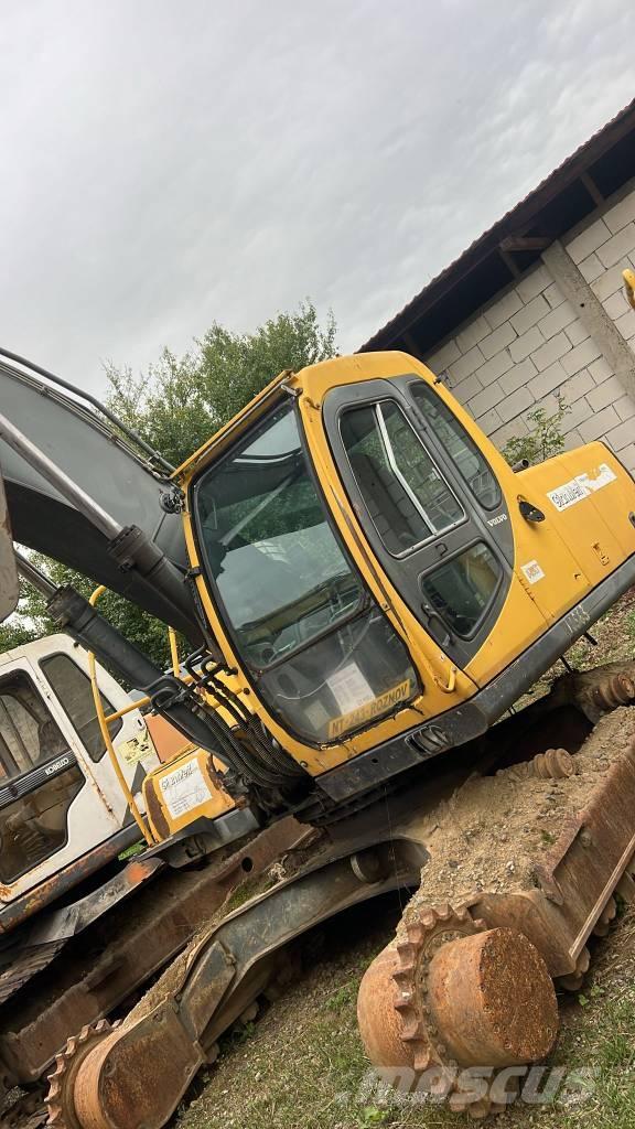 Volvo EC 210 LC Chassis og suspension