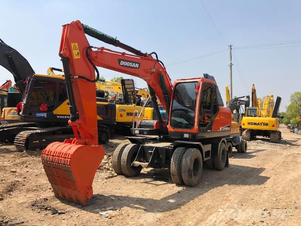 Doosan DX150W Gravemaskiner på hjul