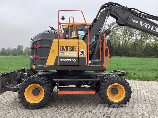 Volvo EWR 130 E Gravemaskiner på hjul