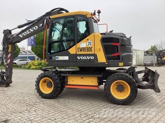 Volvo EWR 130 E Gravemaskiner på hjul