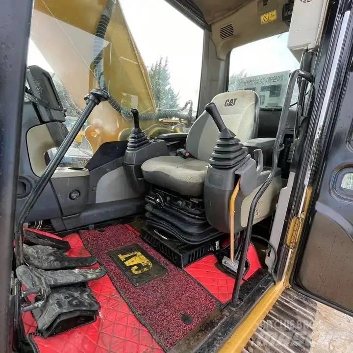 CAT 330D2 Gravemaskiner på larvebånd