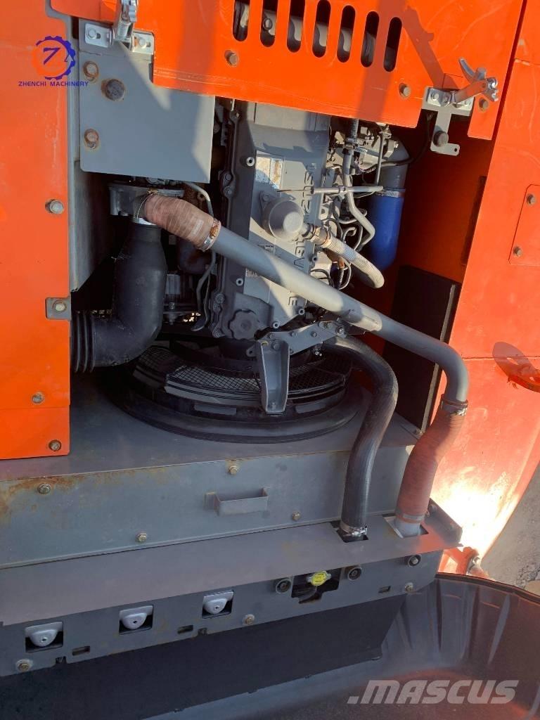 Hitachi ZX 240 Gravemaskiner på larvebånd