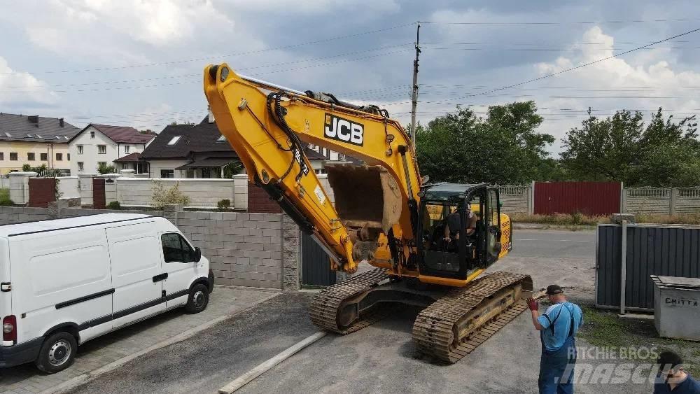 JCB JS220LC Gravemaskiner på larvebånd