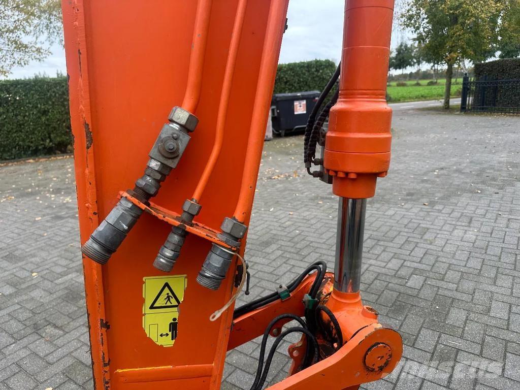 JCB JS145W Gravemaskiner på hjul