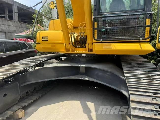 Komatsu PC 220 Gravemaskiner på larvebånd