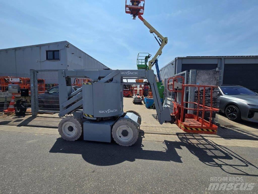SkyJack SJKB 33 N Bomlifte med knækarm