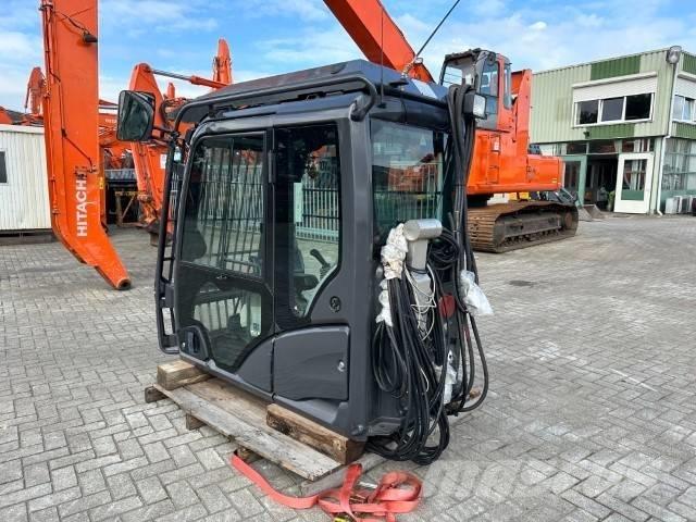 Hitachi ZX-LC-5B Kabiner og interiør