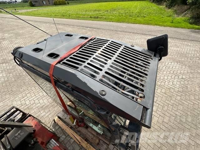 Hitachi ZX-LC-5B Kabiner og interiør
