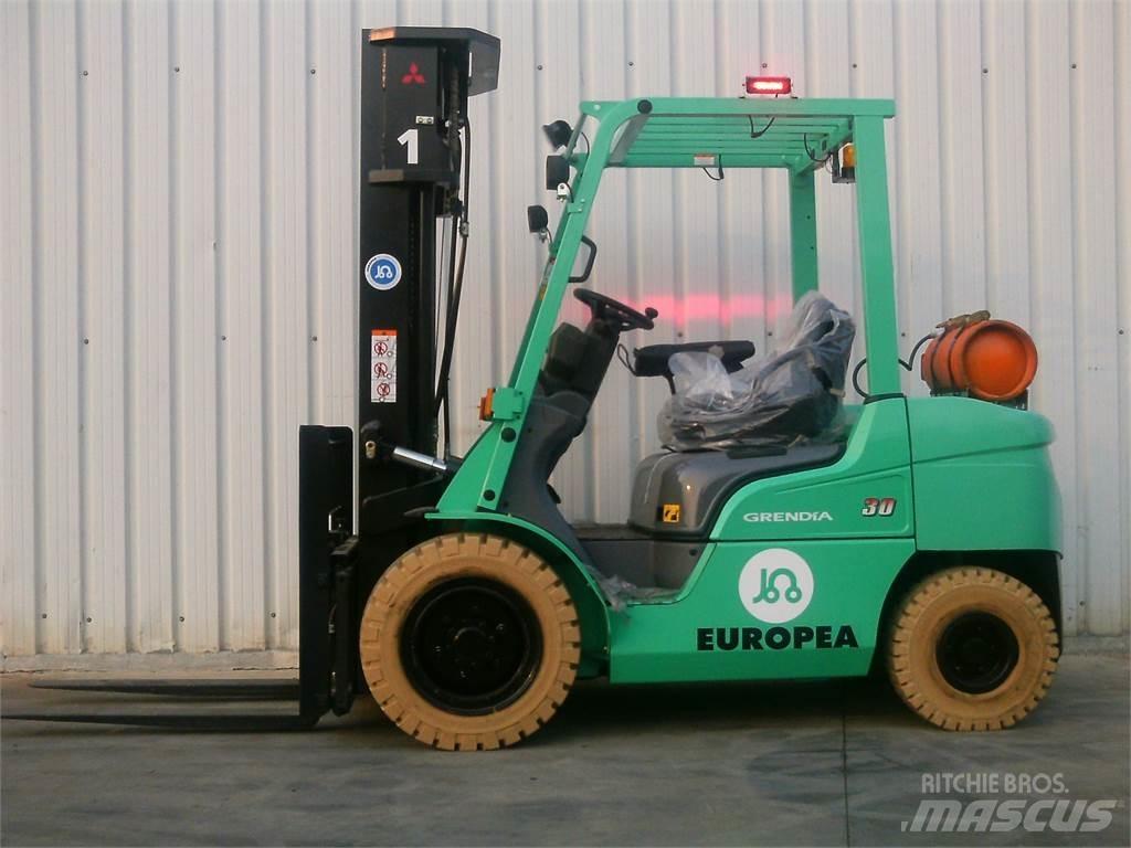 Mitsubishi FG30NTD LPG gaffeltrucks