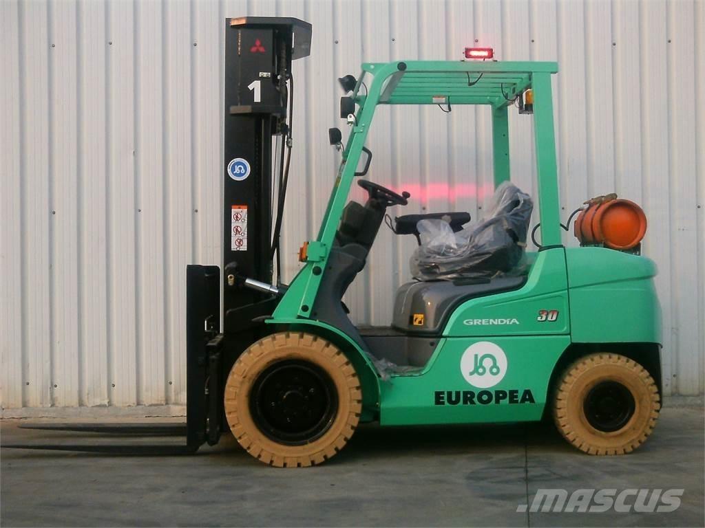 Mitsubishi FG30NTD LPG gaffeltrucks